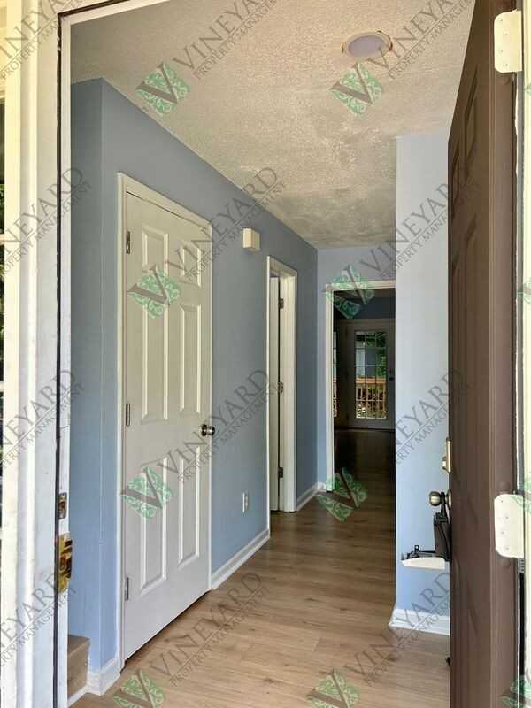 1014 Falling Water Dr Se - Photo 4 of 30