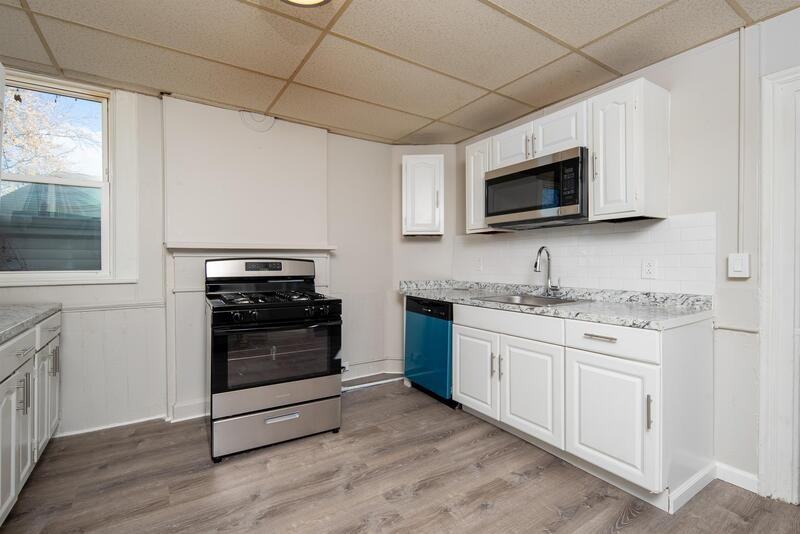 431 10th St - Photo 5 of 30