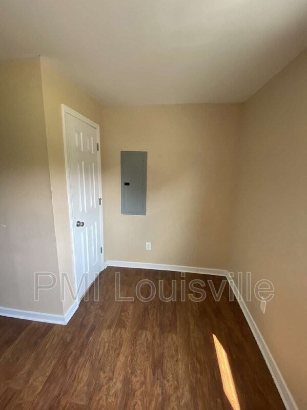 1302 Main St #CMK - Photo 4 of 9