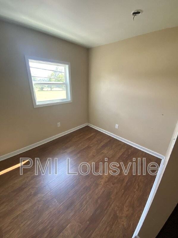 1302 Main St #CMK - Photo 5 of 9