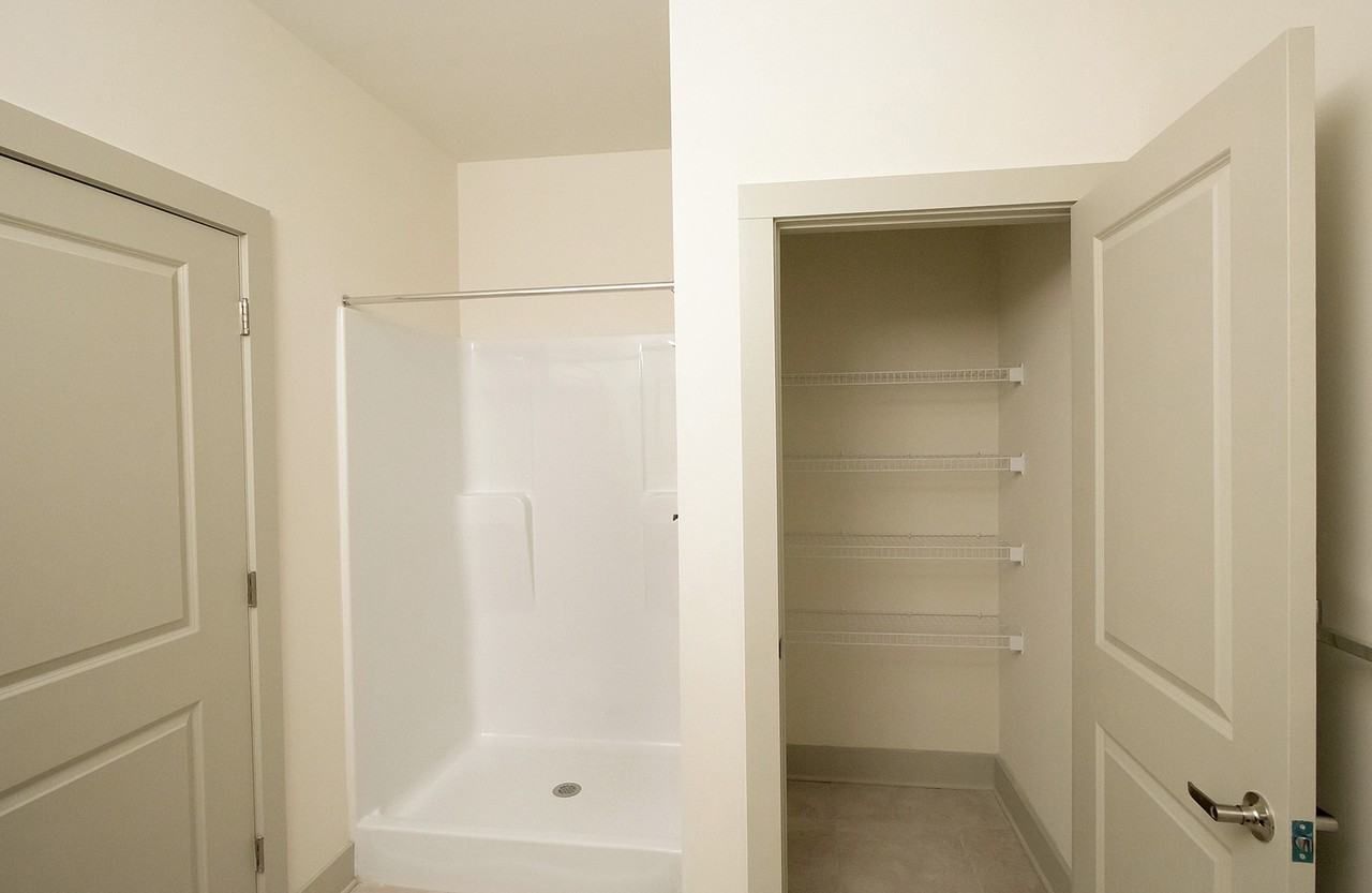 DeLaet's Landing - Photo 3 of 50