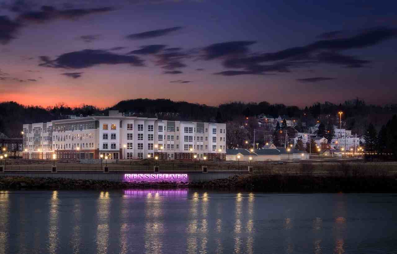 DeLaet's Landing - Photo 3 of 50