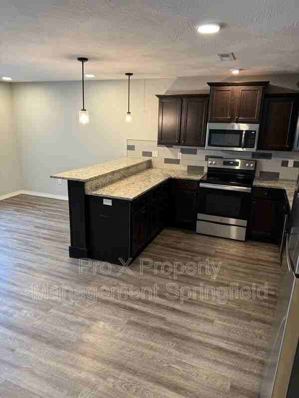 1306 S Lexington Ave #C - Photo 5 of 28