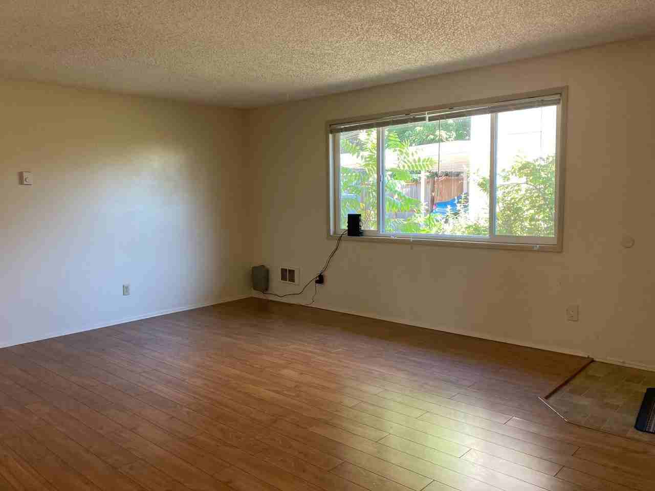 608 N Villa Rd - Photo 3 of 11