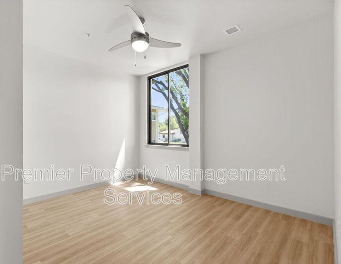 1127 Alderson Ave #211 - Photo 6 of 11