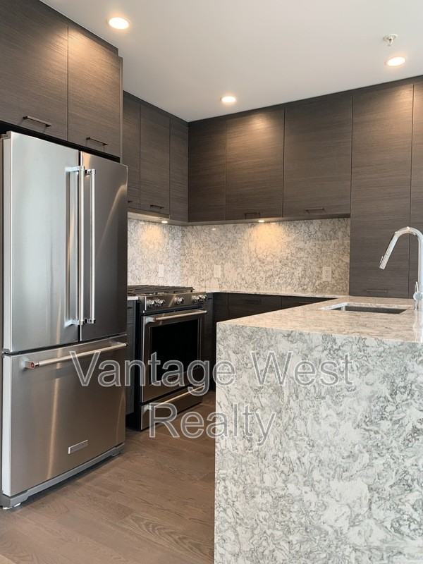 3101 Sunset Pl - Photo 2 of 34