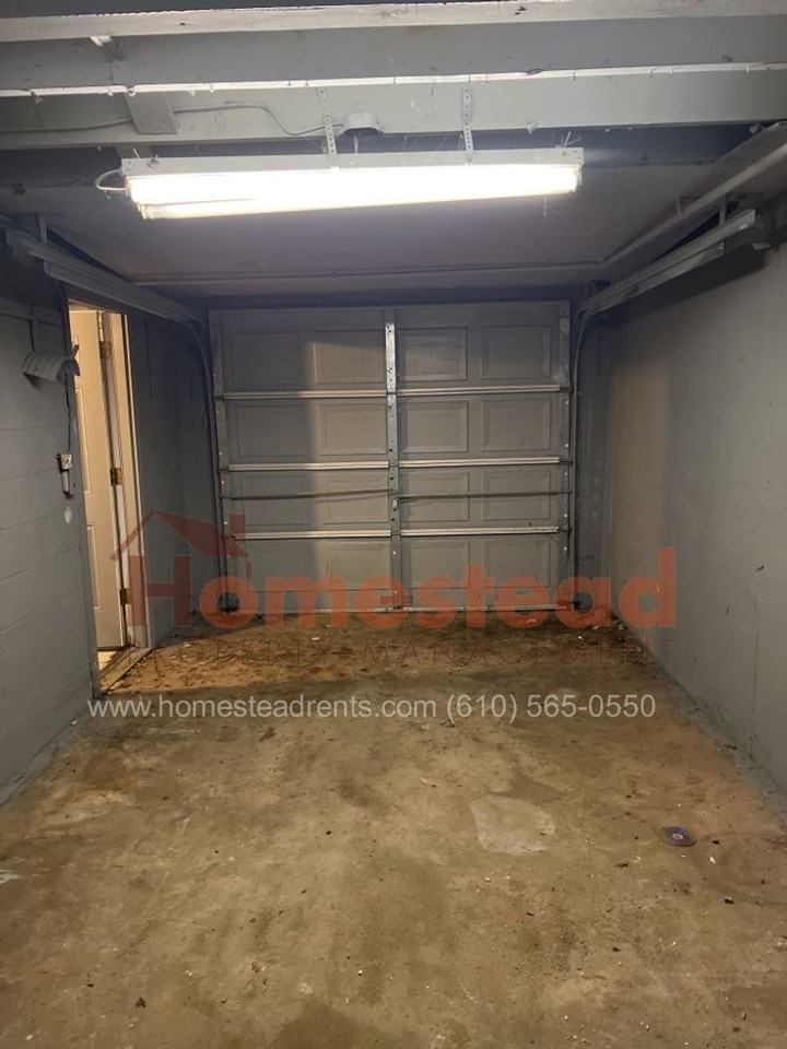 1340 Adair Rd - Photo 3 of 34