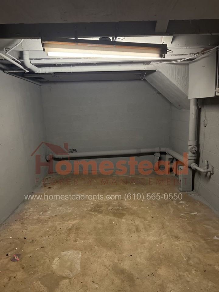 1340 Adair Rd - Photo 4 of 34