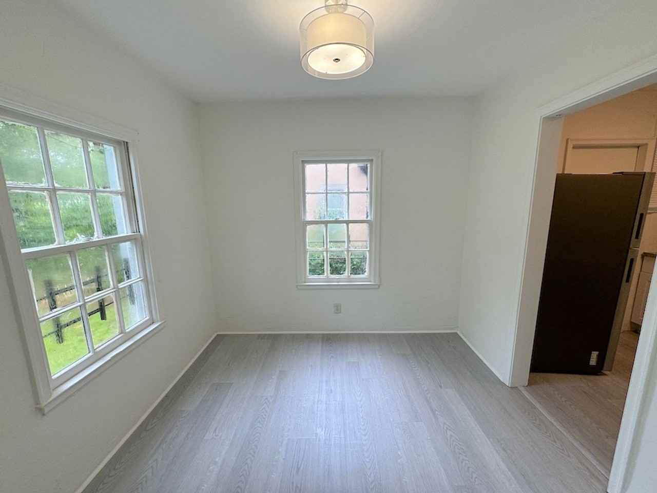 1131 E 53rd St - Photo 3 of 9