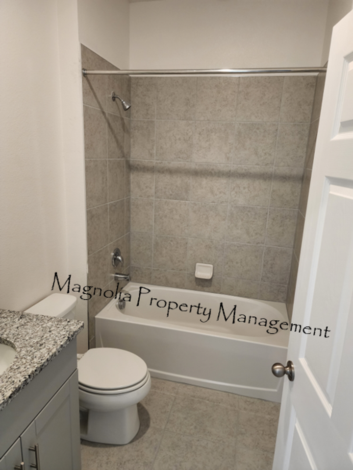 751 Richmond Estate Ave - Photo 4 of 15