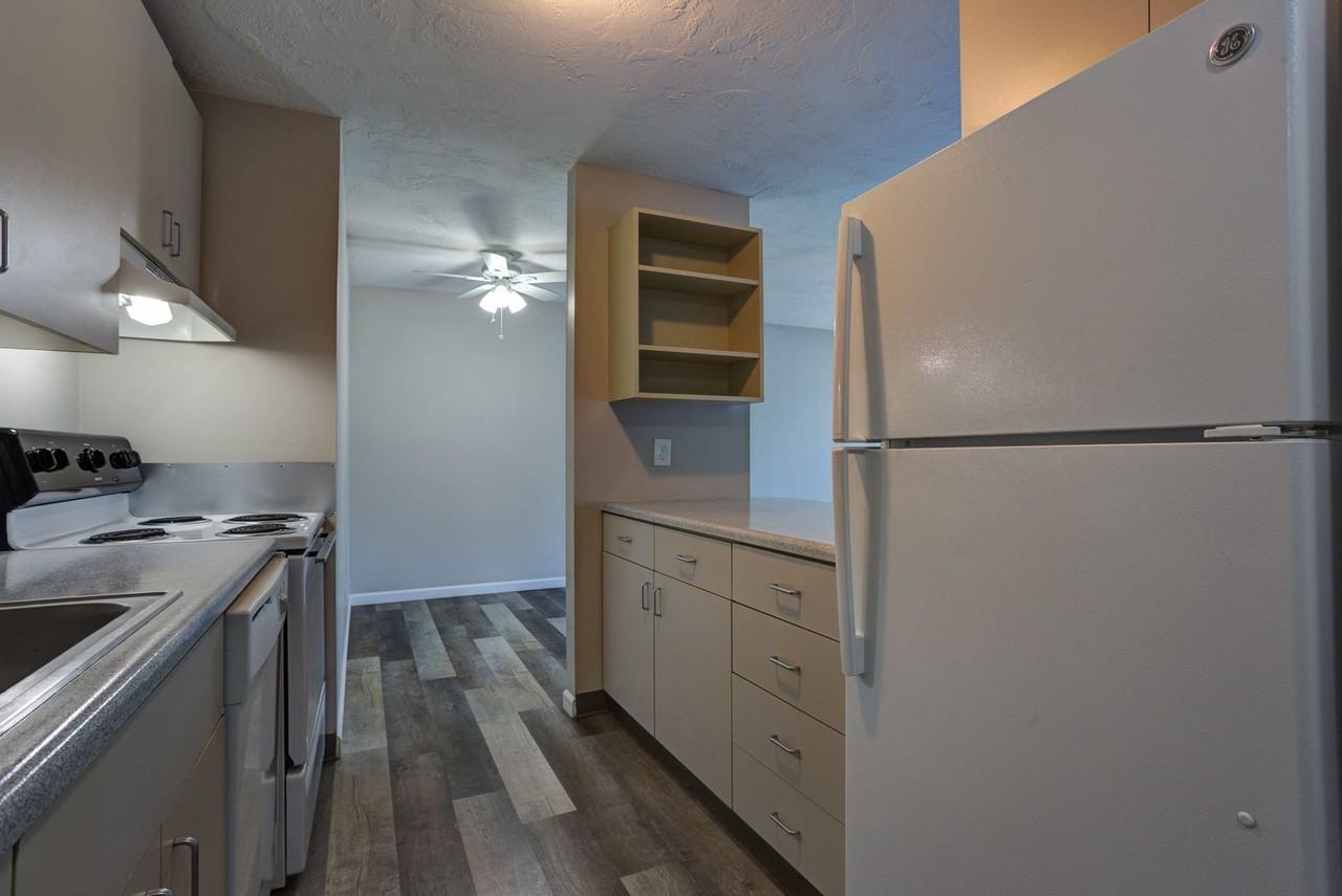 Sierra Terrace - Photo 4 of 34