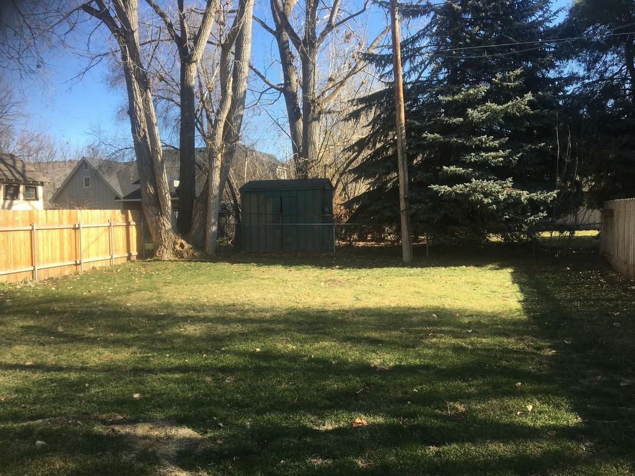 3696-3698 COLLISTER duplex - Photo 2 of 46