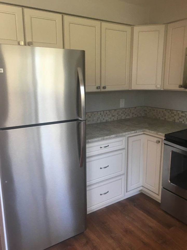 3696-3698 COLLISTER duplex - Photo 3 of 46