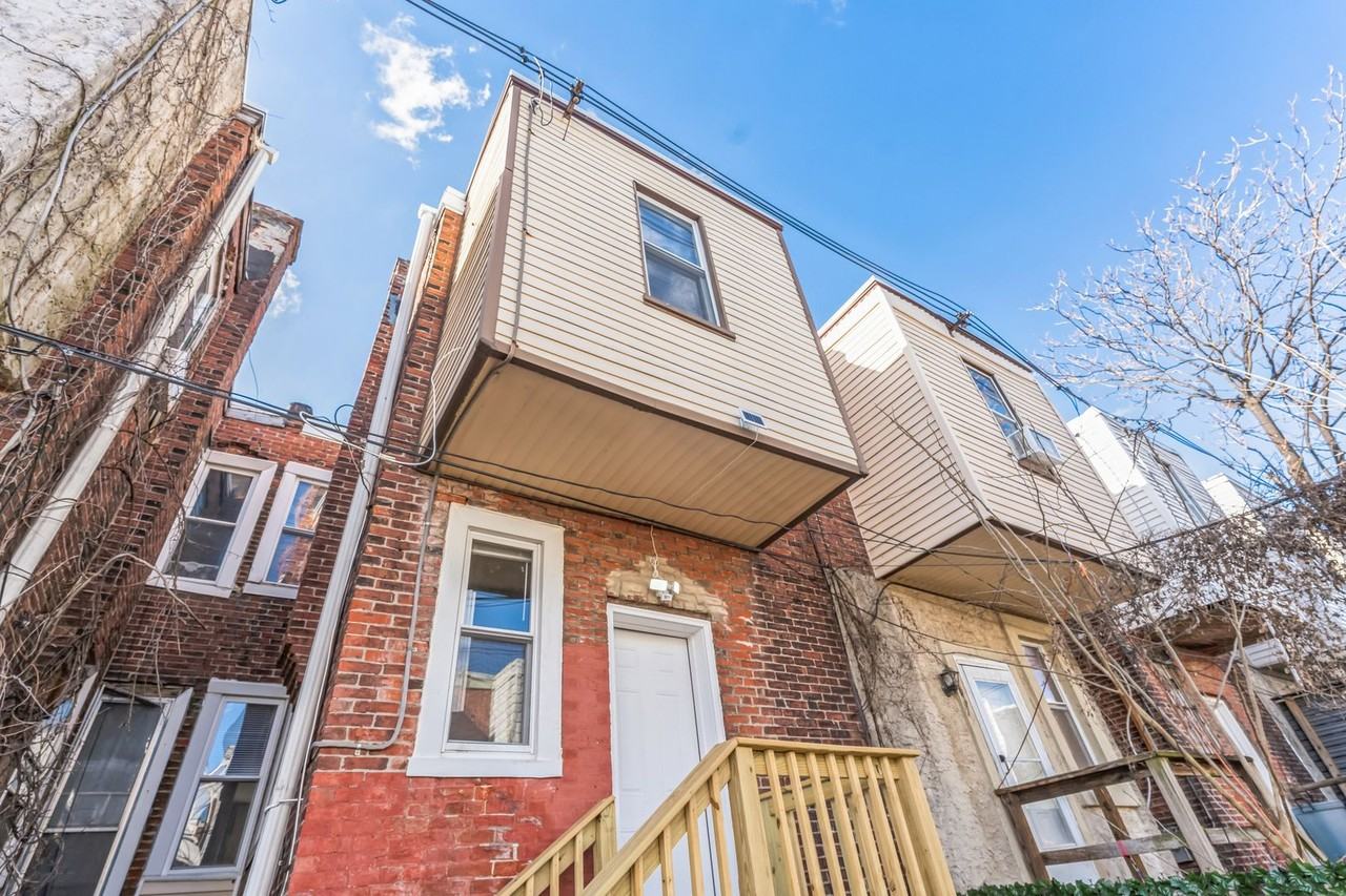 241 S Ithan St - Photo 2 of 22
