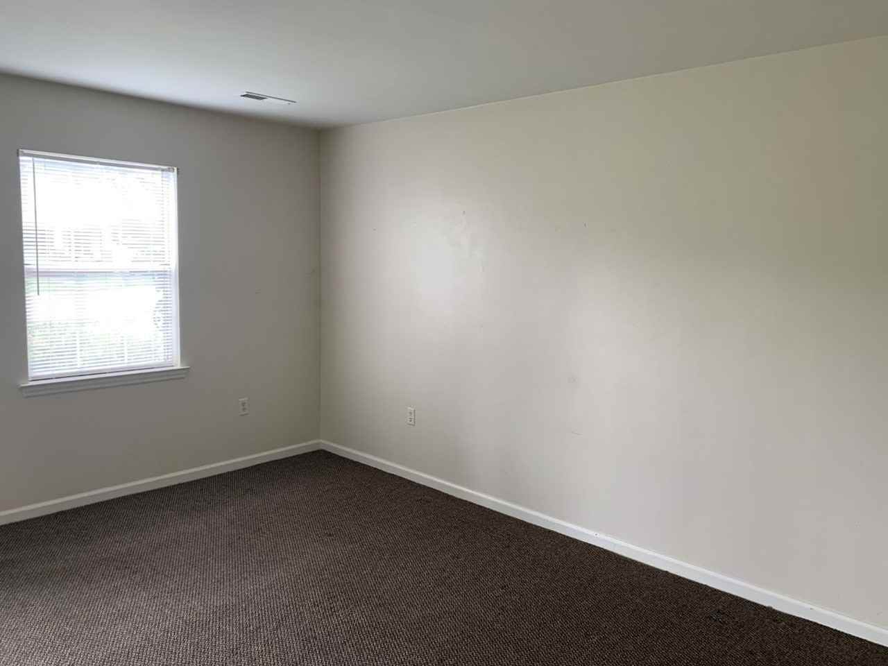 Kenwood,SE,2024-2026 - Photo 3 of 8