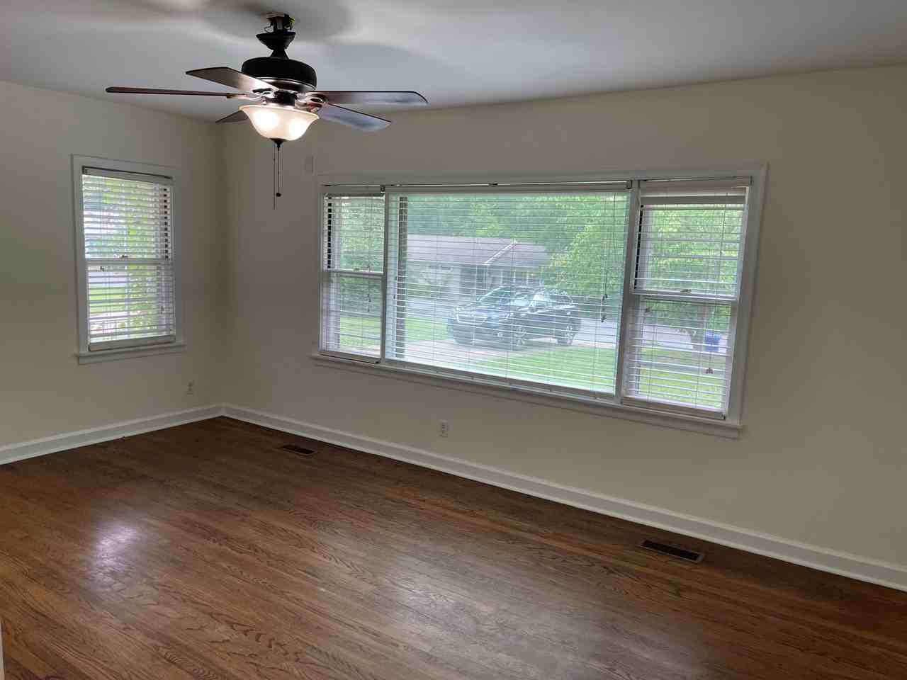 760 Mauldeth Rd - Photo 2 of 15