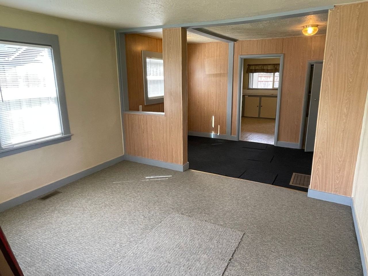 4635 Ne 99th Ave - Photo 3 of 19