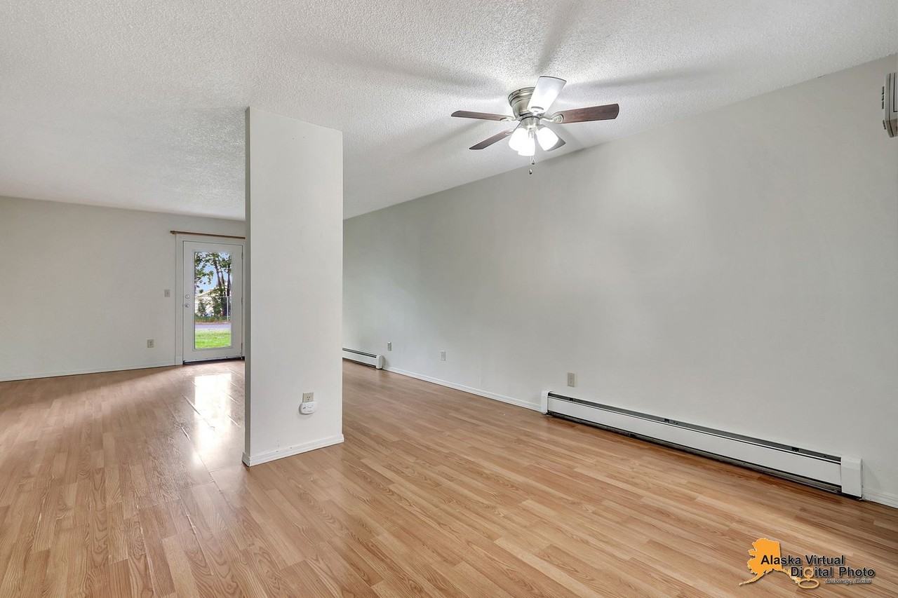 4640 Reka Dr Apt E07 #E07 - Photo 4 of 27