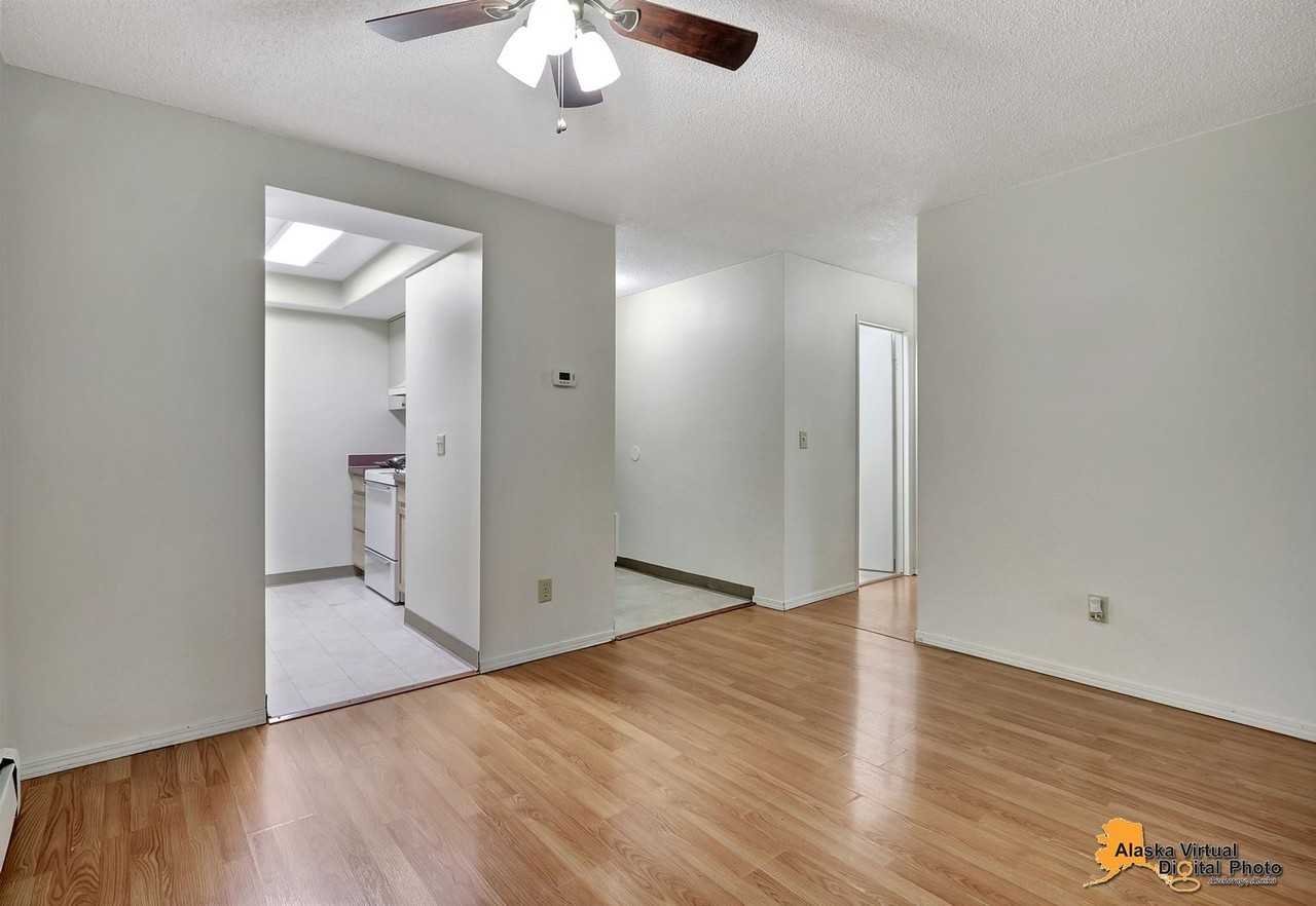 4640 Reka Dr Apt E07 #E07 - Photo 5 of 27