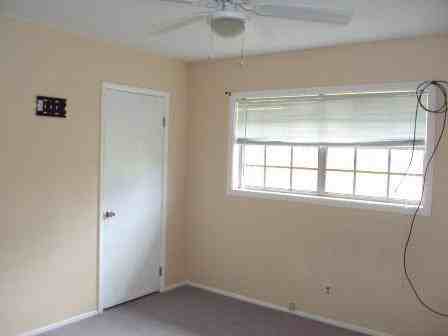 408 Maple St - Photo 6 of 10