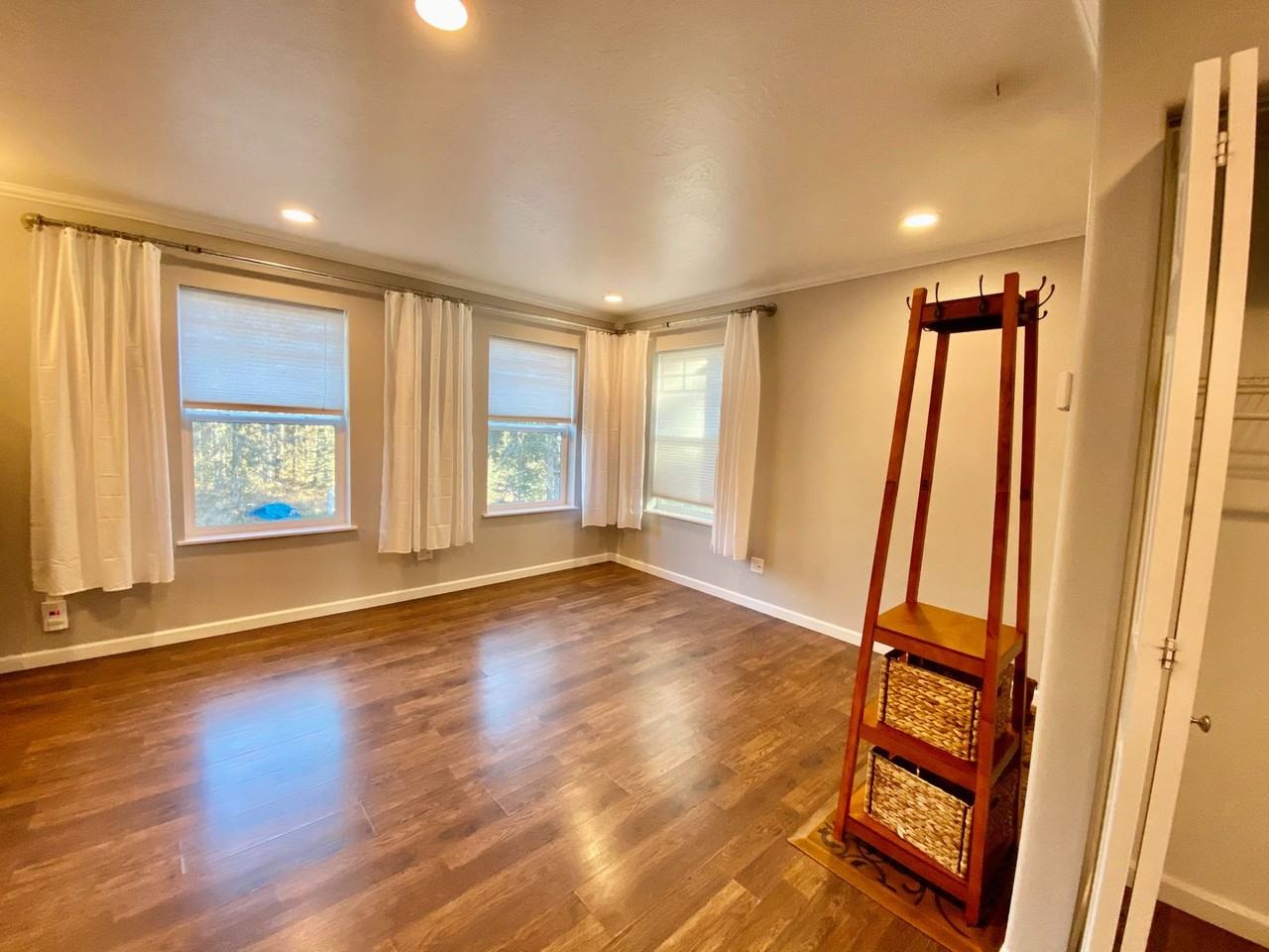 48170 Miracle Ave - Photo 3 of 11