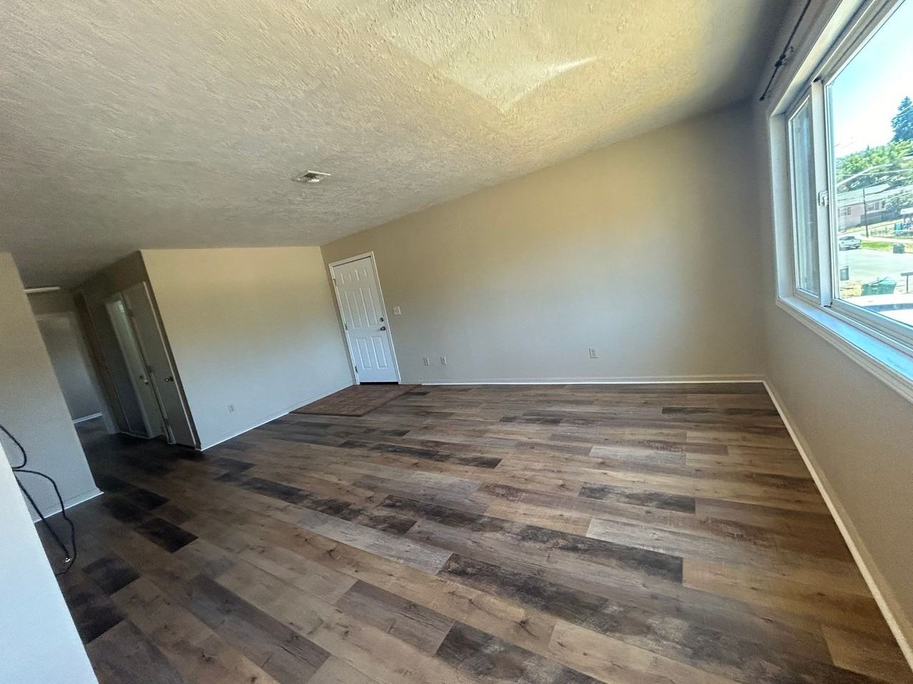 1345 Pleasant Ave - Photo 5 of 17