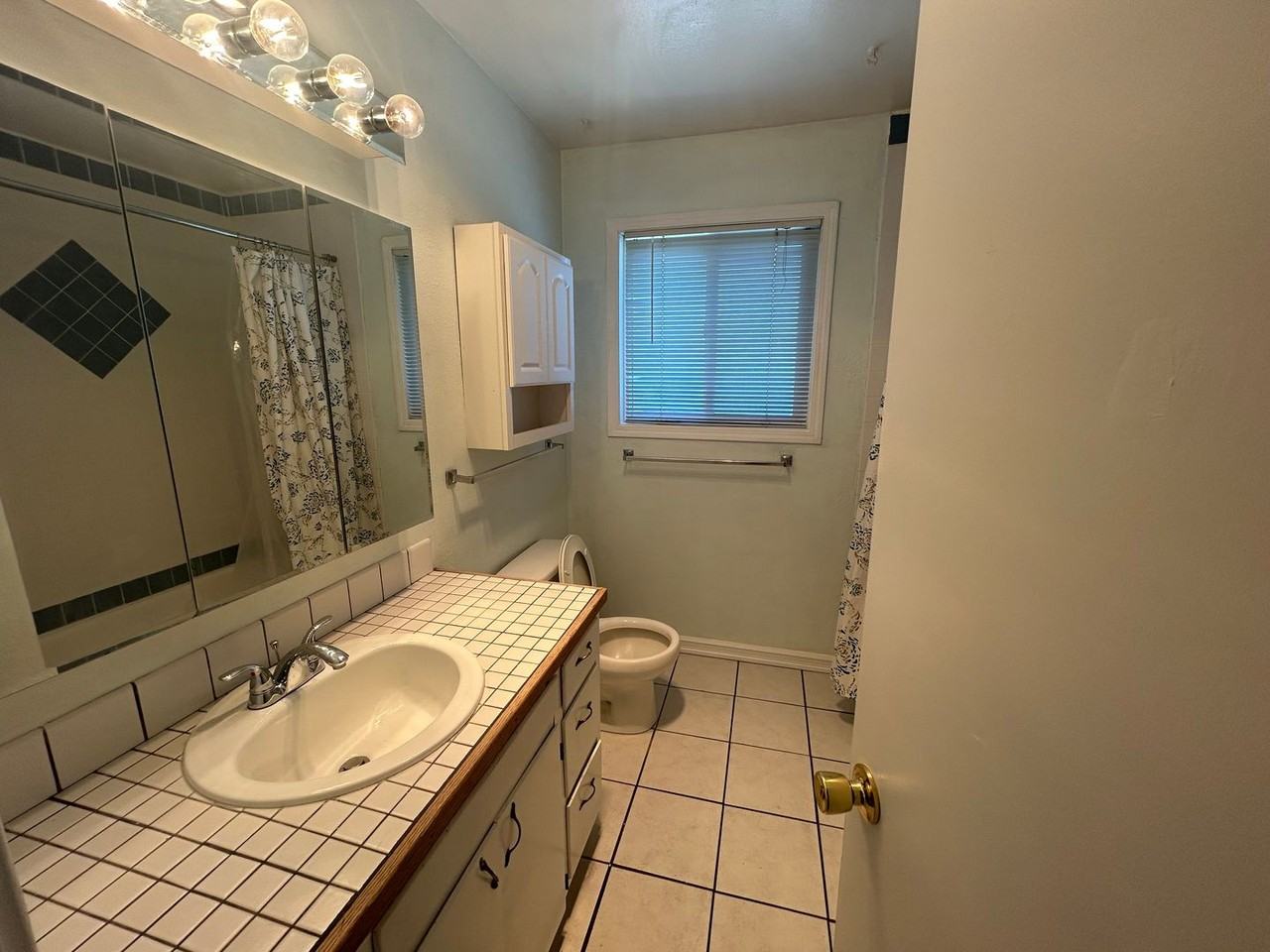 1345 Pleasant Ave - Photo 7 of 17