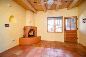 featured image of 723 Gildersleeve St Apt B #Apt B