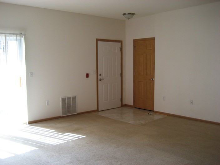 10010 66th Ave #BB - Photo 3 of 19