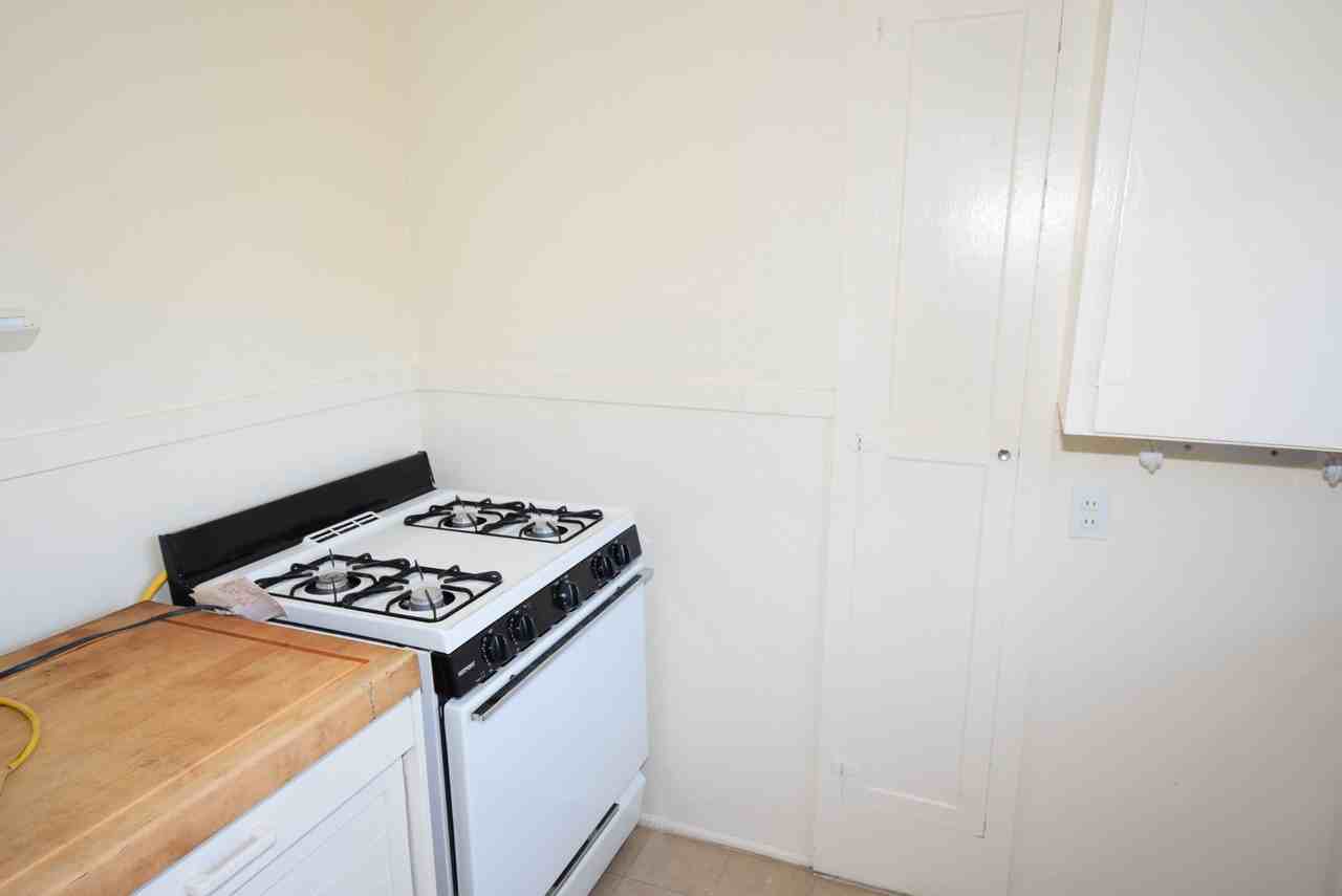 402 Girard Blvd Se - Photo 7 of 15