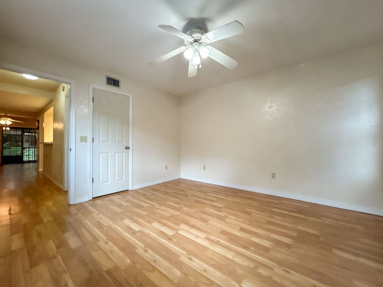 841 Sw 58th Ter - Photo 7 of 19