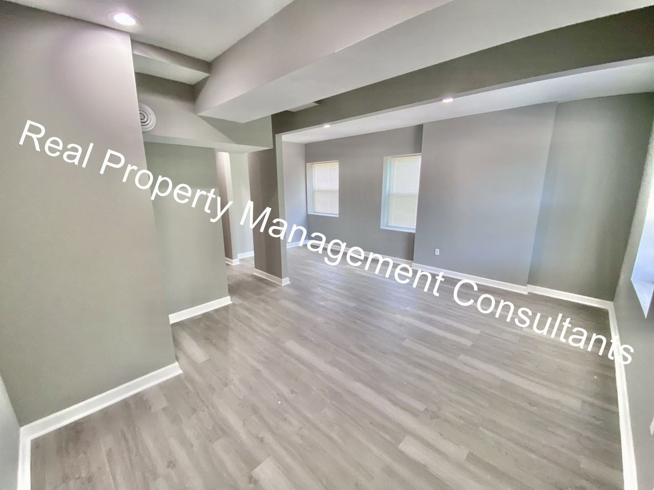 3620 Troost Ave - Photo 2 of 22