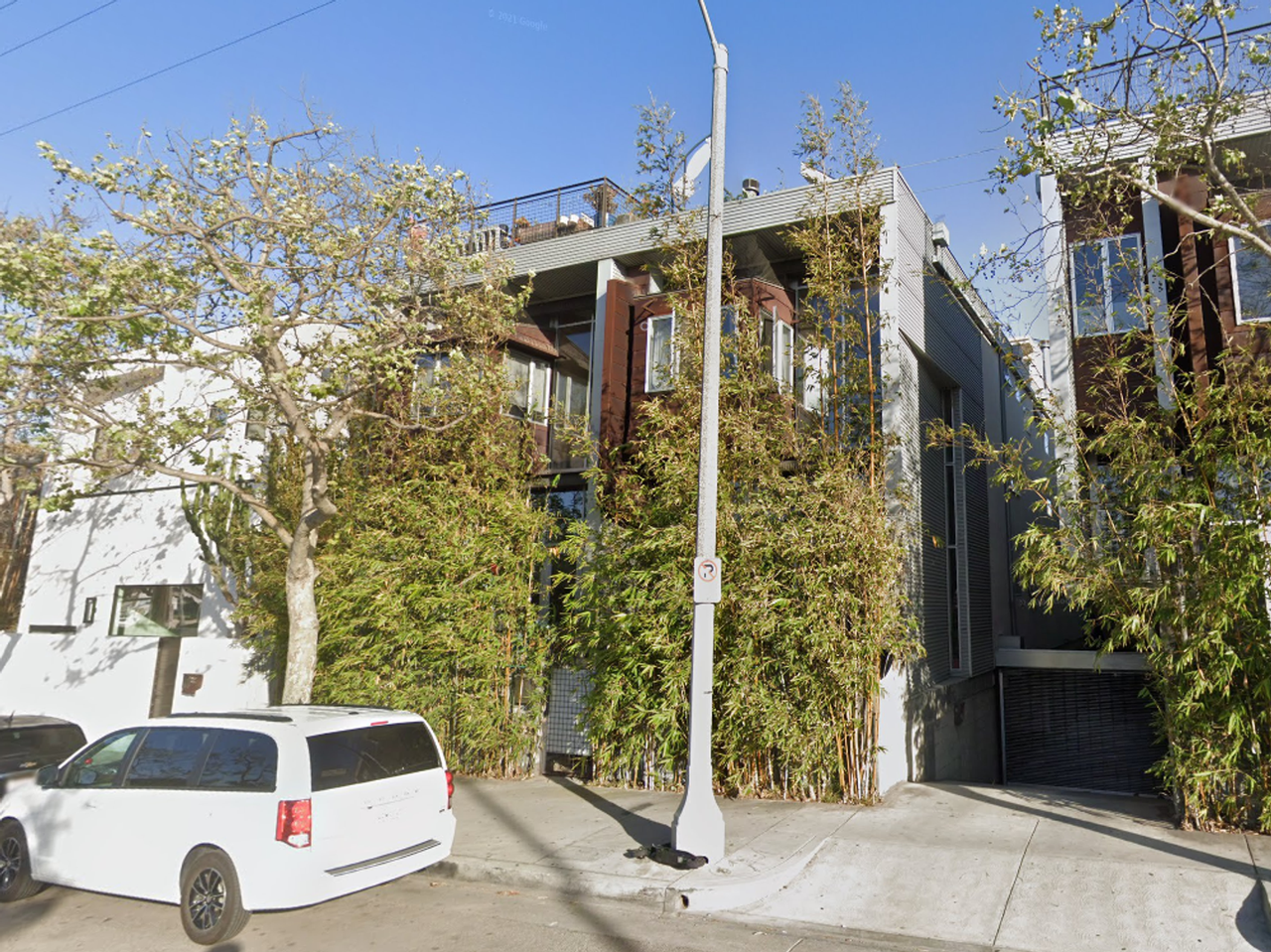 208 S Venice Blvd - Photo 2 of 35