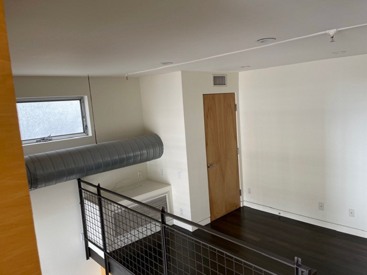 208 S Venice Blvd - Photo 7 of 35