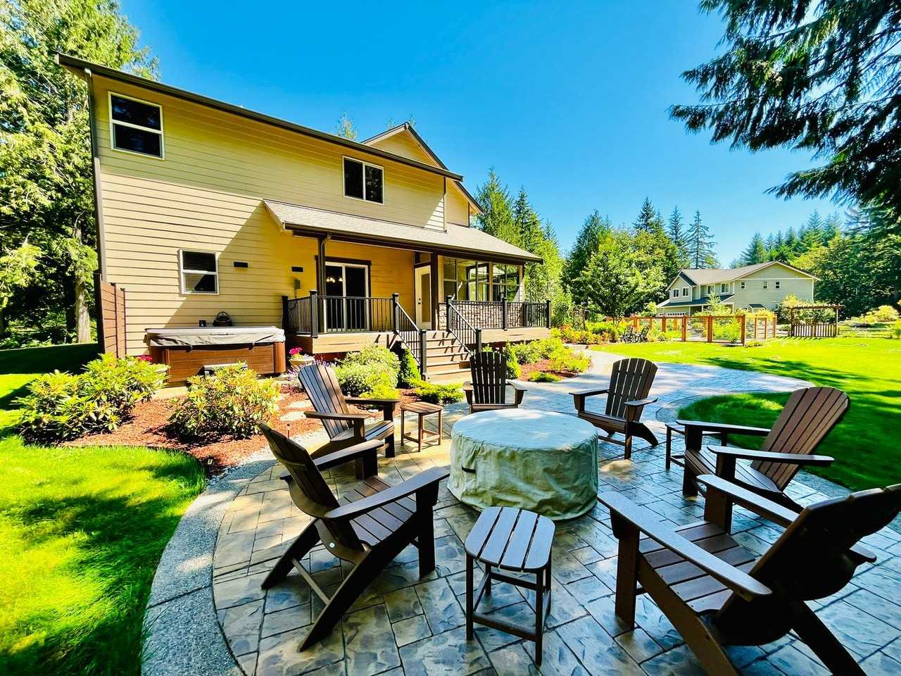 2631 Nw Birkenfeld Way - Photo 2 of 50