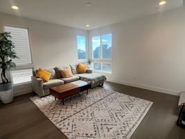 featured image of 814 Marina Way S