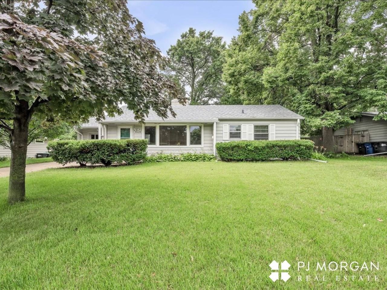 8429 Brentwood Rd - Photo 2 of 25