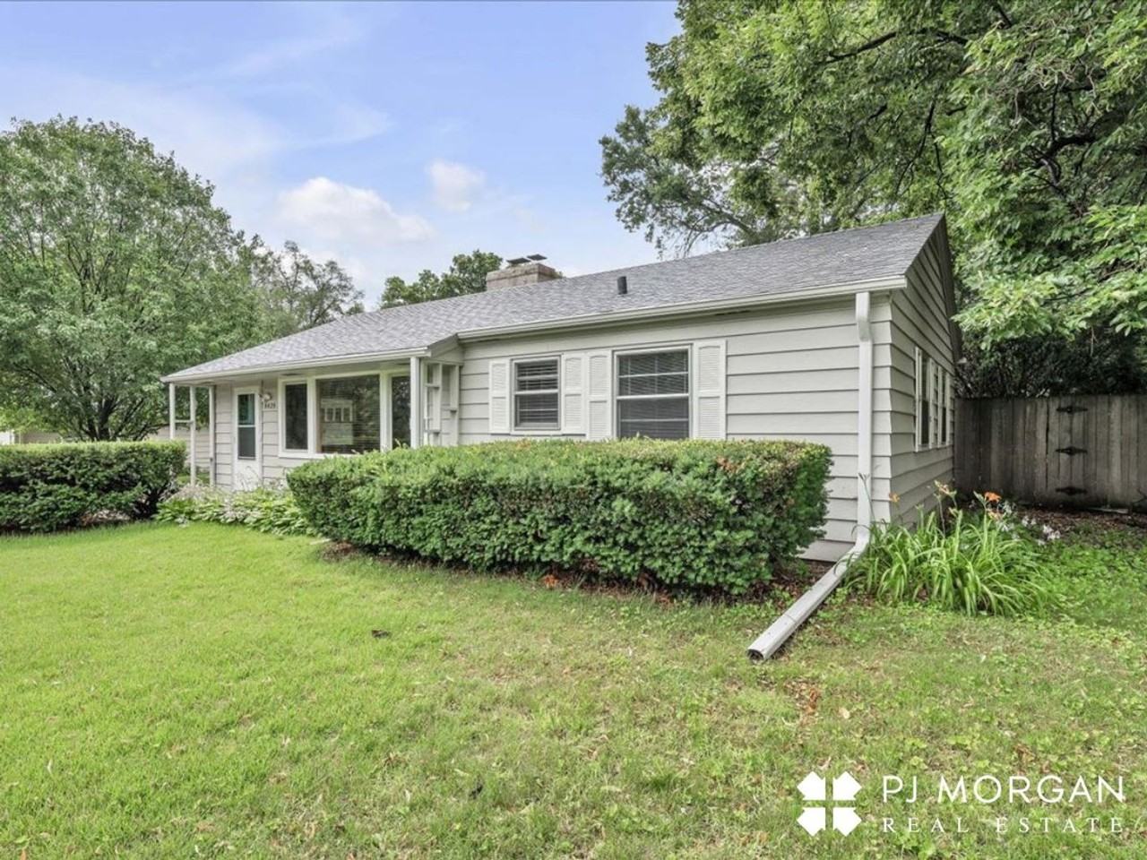 8429 Brentwood Rd - Photo 3 of 25