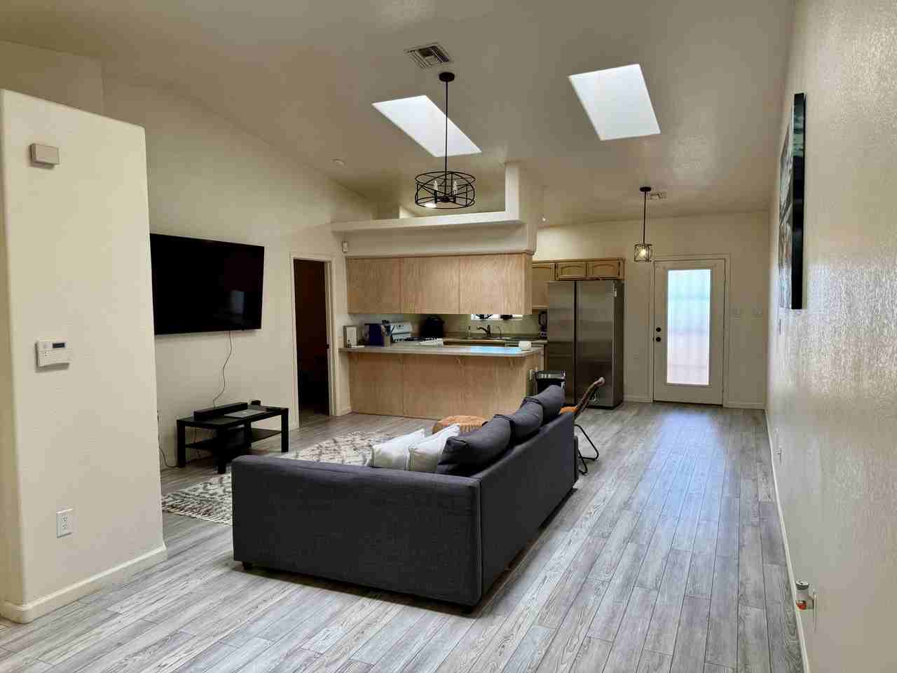 11377 S Kingman Ave - Photo 2 of 17