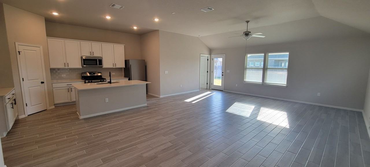 103 Forsythia Trl - Photo 3 of 20