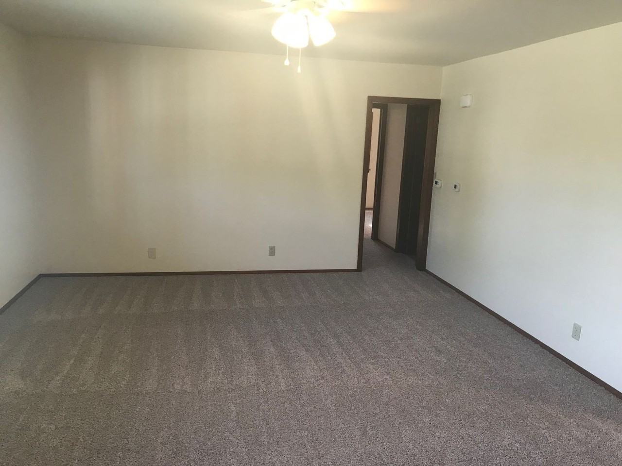 1725 Douglas Ave - Photo 4 of 15