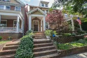 featured image of 2410 Rosewood Ave