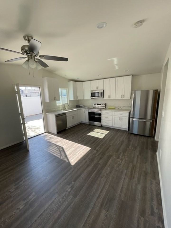 6377 Newsome Dr - Photo 4 of 9