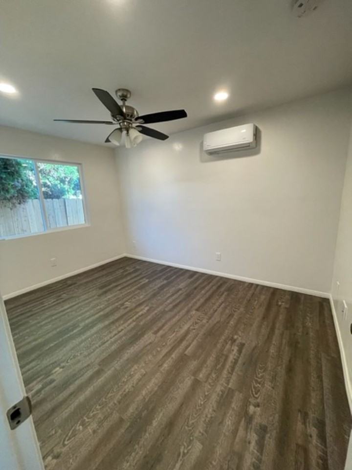 6377 Newsome Dr - Photo 6 of 9