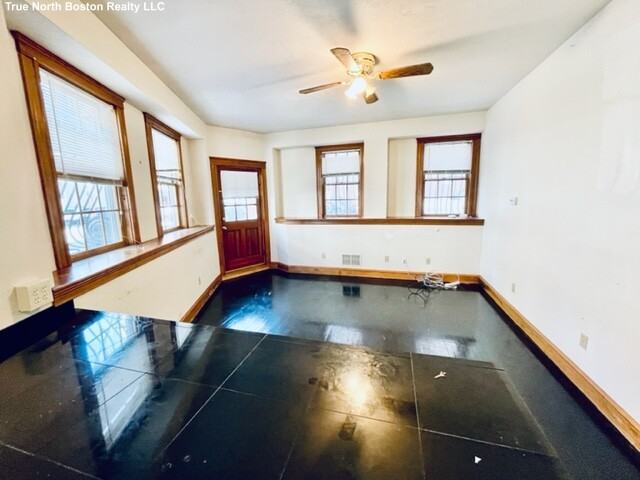 300 North St #1 - Photo 2 of 14
