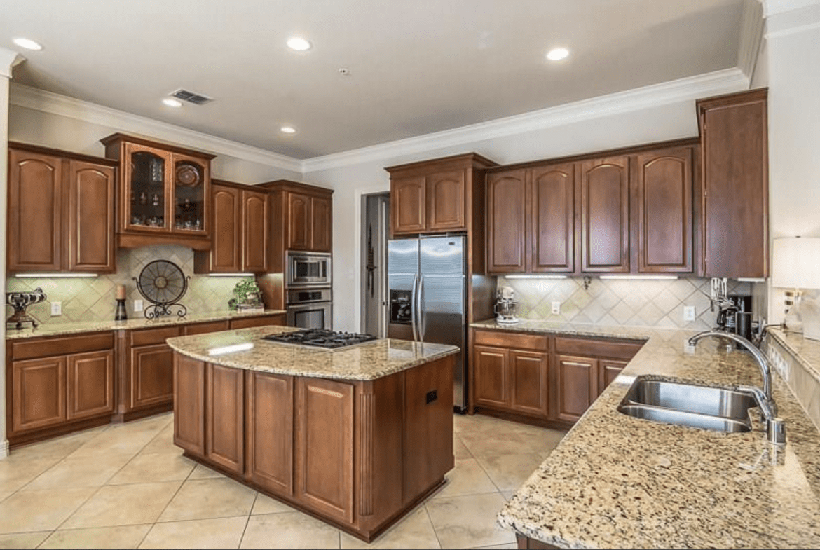 3941 Spring Garden Drive - Photo 3 of 32