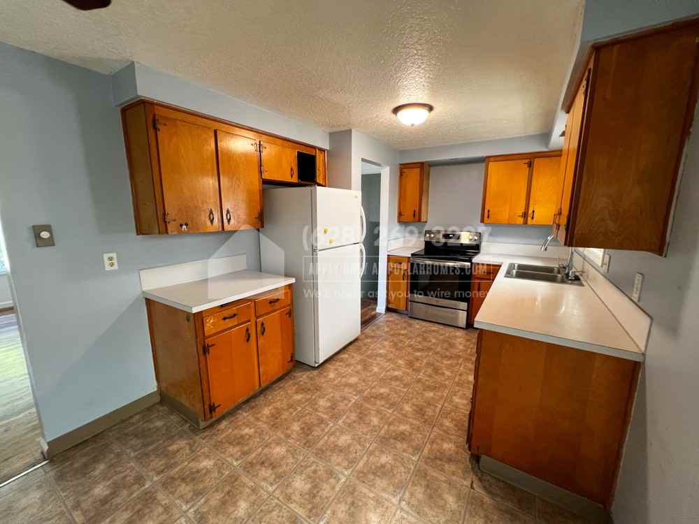 60 Ne 199th Ave - Photo 3 of 35