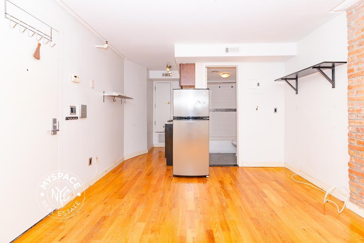 1145 Dean St #1 - Photo 2 of 5