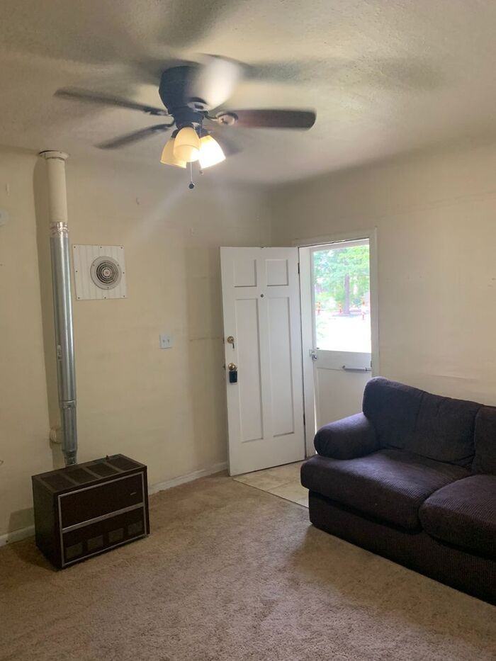 502 S Meldrum St - Photo 3 of 11