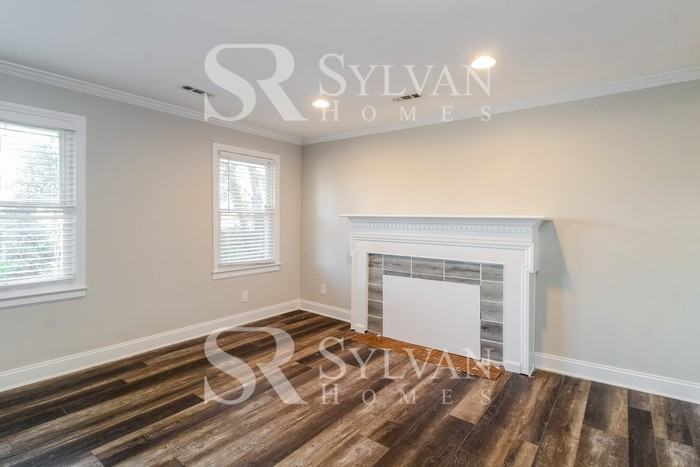 1103 Latham Rd - Photo 2 of 15